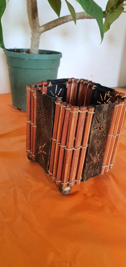 Mécsestartó-fém és fa